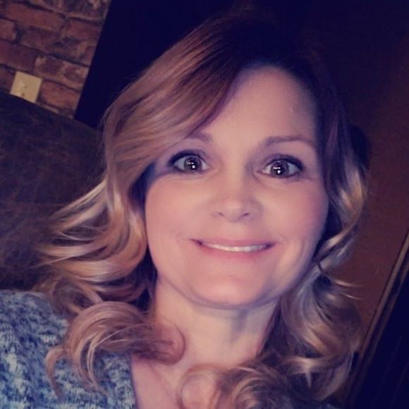 Meet your Posher, Holly - Picture 1 of 1